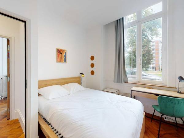 Colocation / Appartement 16 pièces de 384 m², Lille, 204 Rue du Faubourg de Roubaix / Photo 11