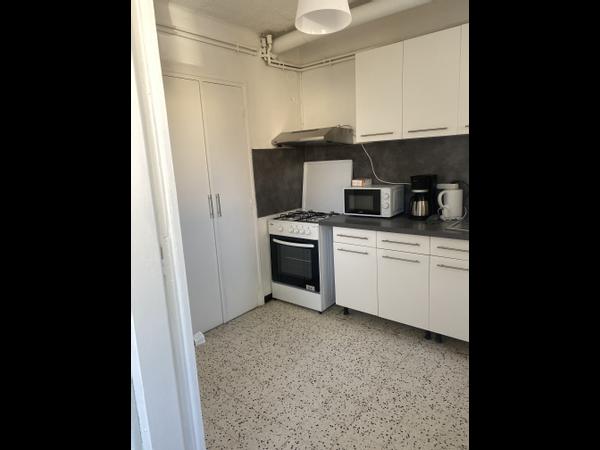 Colocation / Appartement 5 pièces de 75 m², Montpellier, Rue Vincent Euvrard / Photo 7