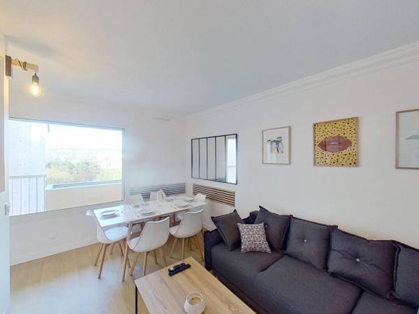 Colocation / Appartement 6 pièces de 105 m², Lyon, Rue Challemel-Lacour / Photo 2