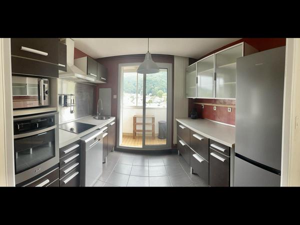 Colocation / Appartement 4 pièces de 65 m², Saint-Martin-d'Hères, Rue Jean Cocteau / Photo 2