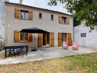 Flatsharing / 8-bedroom flat · 150 m², Romainville, 4 Rue Pasteur,