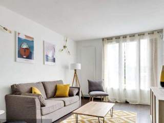 Location / Immeuble 3 pièces de 68 m², Montreuil