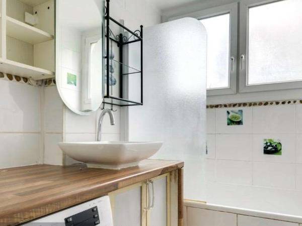 Location / Immeuble 3 pièces de 68 m², Montreuil / Photo 3