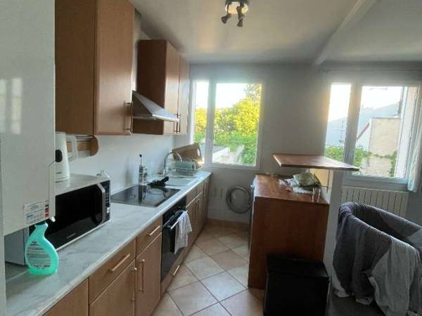 Colocation / Appartement 3 pièces de 64 m², Le Chesnay-Rocquencourt, Rue de Versailles / Photo 2