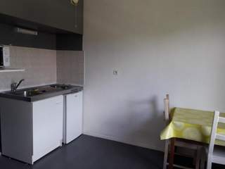 Location / Studio, Metz
