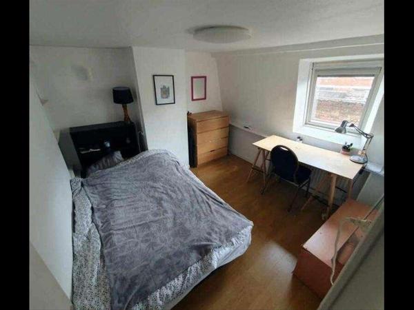 Flatsharing / 4-bedroom house · 80 m², Lille, Rue d'Anvers / Photo 4
