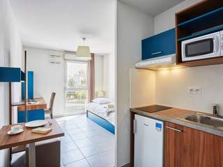 Location / 2 rooms residence · 33 m², Marseille, 334 Boulevard Chave