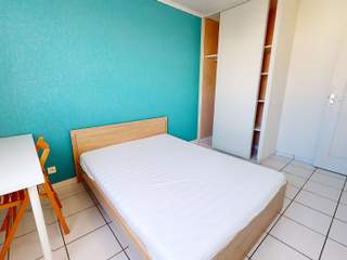 Room share, 5 rooms apartment, Toulouse