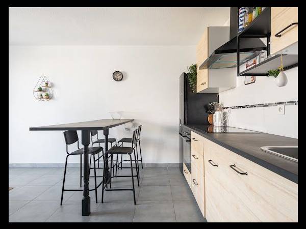 Colocation / Appartement 4 pièces de 66 m², Marseille, Boulevard Jean Moulin / Photo 2