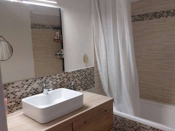Colocation / Appartement 4 pièces de 93 m², Aix-en-Provence, Rue Léon Blum / Photo 8