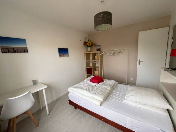 Colocation / Maison 4 pièces de 85 m², Corbas, Rue des Châtaigniers / Photo 2