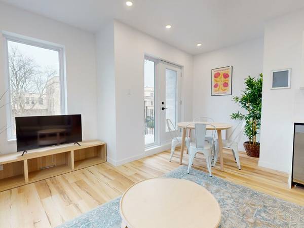 Colocation / Appartement 3 pièces de 65 m², Montréal / Photo 2