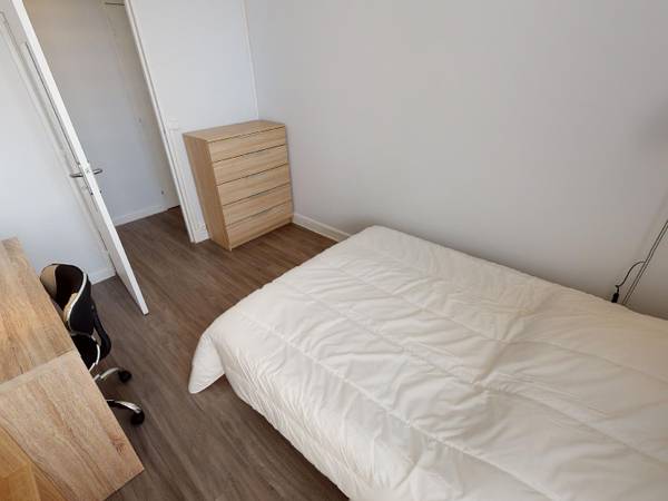 Colocation / Appartement 6 pièces de 99 m², Talence, Rue de Suzon - / Photo 2