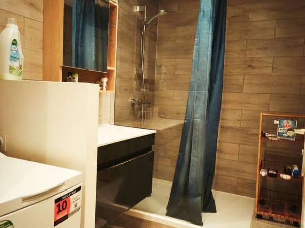 Colocation / Appartement 6 pièces de 120 m², Annemasse, Rue du Commerce / Photo 4