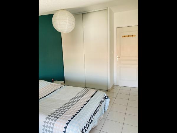 Colocation / Appartement 3 pièces de 63 m², Nîmes, Rue du Cirque Romain / Photo 2