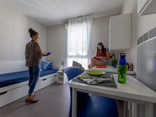 Location / 1 room residence · 18 m², Lyon, 37 Rue du Béguin