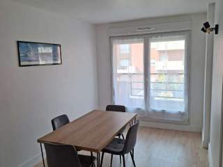 Colocation / 4 rooms apartment · 67 m², Reims, Esplanade Richard Wagner
