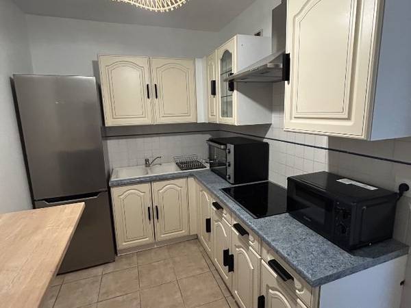 Colocation / Appartement 4 pièces de 68 m², Mérignac, Place Vincent-Van-Gogh / Photo 2