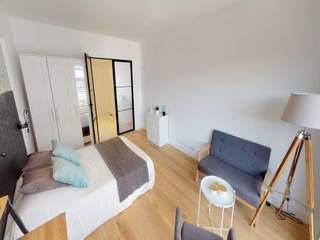 Colocation / Appartement 5 pièces de 110 m², Paris, Rue des Morillons