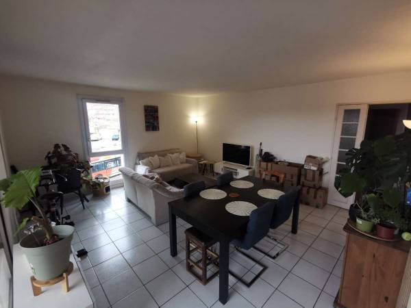 Colocation / Appartement 4 pièces de 93 m², Aix-en-Provence, Allée d'Estienne d'Orves / Photo 2