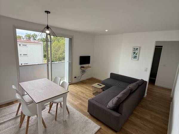 Colocation / Appartement 4 pièces de 64 m², Mérignac, Rue Albert Decrais / Photo 12
