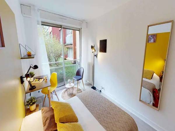 Colocation / Appartement 6 pièces de 67 m², Paris, Allée de Fontainebleau / Photo 2