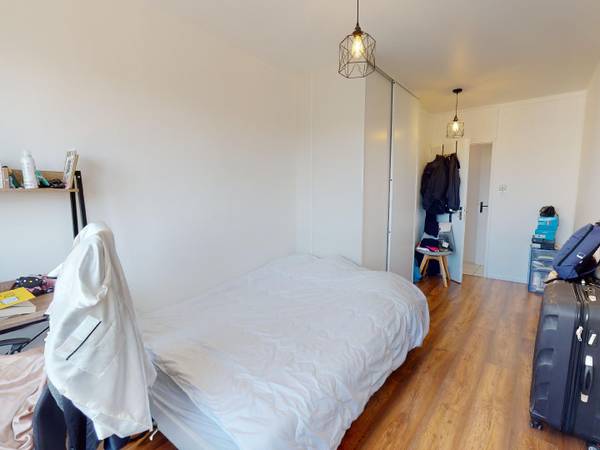 Colocation / Appartement 6 pièces de 107 m², Oullins-Pierre-Bénite, Boulevard de l'Europe / Photo 2
