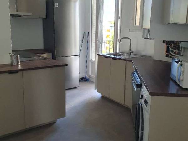 Colocation / Appartement 4 pièces de 96 m², Grenoble, Rue de Narvik / Photo 2