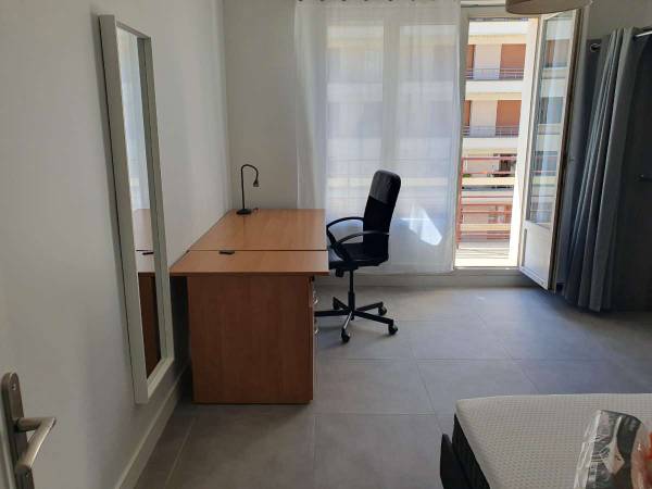 Colocation / Appartement 4 pièces de 96 m², Grenoble, Rue de Narvik / Photo 8