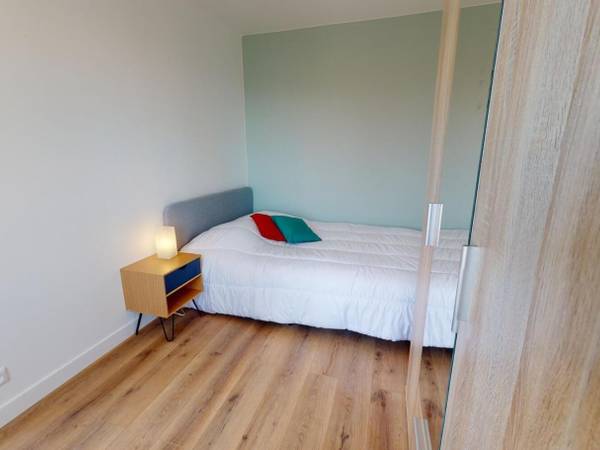 Colocation / Appartement 5 pièces de 80 m², Oullins, Boulevard de l'Europe / Photo 15