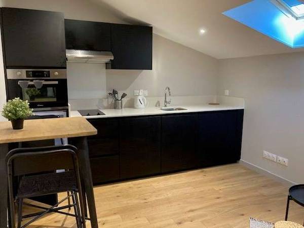 Location / Appartement 1 pièce de 25 m², Bordeaux, Avenue de Mirmont / Photo 2