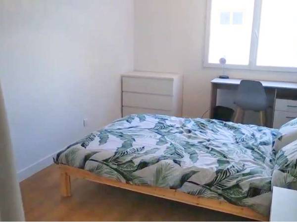 Colocation / Appartement 5 pièces de 113 m², Montpellier, Avenue de la Justice de Castelnau / Photo 2