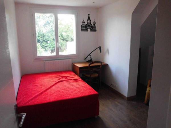 Colocation / Maison 8 pièces de 160 m², Viry-Châtillon, Rue du Docteur Roux / Photo 2