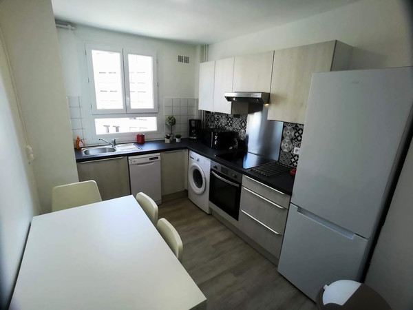 Colocation / Appartement 5 pièces de 78 m², Limoges, Allée Condillac / Photo 2