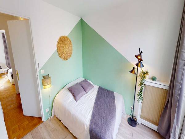Colocation / Appartement 4 pièces de 80 m², Paris, Rue Roger Bacon / Photo 2
