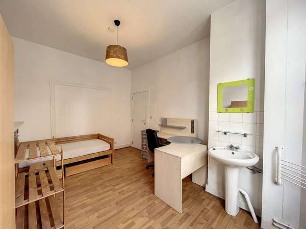 Chambre chez l'habitant / Maison 5 pièces de 200 m², Ciney, Rue Piervenne / Photo 2