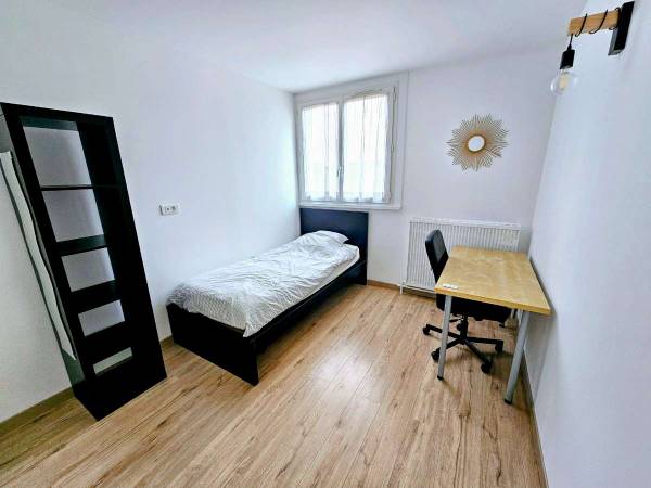 Colocation / Appartement 5 pièces de 81 m², Créteil, Rue Calmette / Photo 6