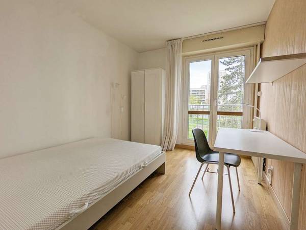 Colocation / Appartement 4 pièces de 79 m², Dijon, Avenue des Champs Perdrix / Photo 2