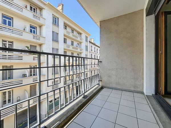 Colocation / Appartement 3 pièces de 67 m², Lyon, Rue Turbil / Photo 2