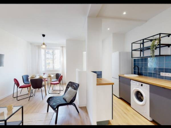 Colocation / Appartement 4 pièces de 65 m², Marseille, Bd Gustave Desplaces / Photo 2