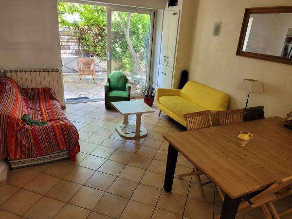 Sous-location / Maison 7 pièces de 150 m², Marseille, Avenue Philippe Matheron / Photo 2