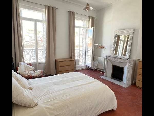 Colocation / Appartement 7 pièces de 185 m², Marseille, Rue de Rome / Photo 2