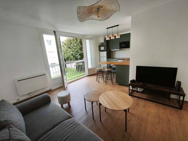 Colocation / Appartement 4 pièces de 60 m², Saint-Martin-d'Hères, Rue Garibaldi / Photo 2