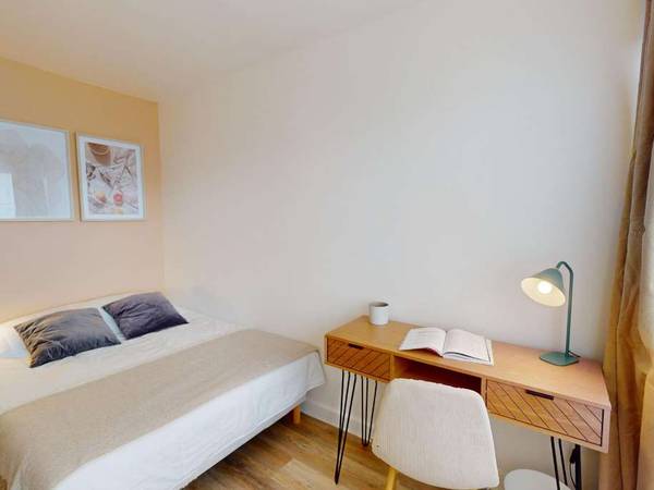 Colocation / Appartement 6 pièces de 102 m², Paris, Rue de Vouillé / Photo 2