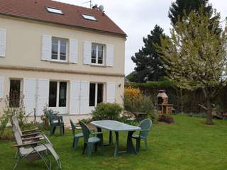 Homestay / 8-bedroom house · 200 m², Versailles
