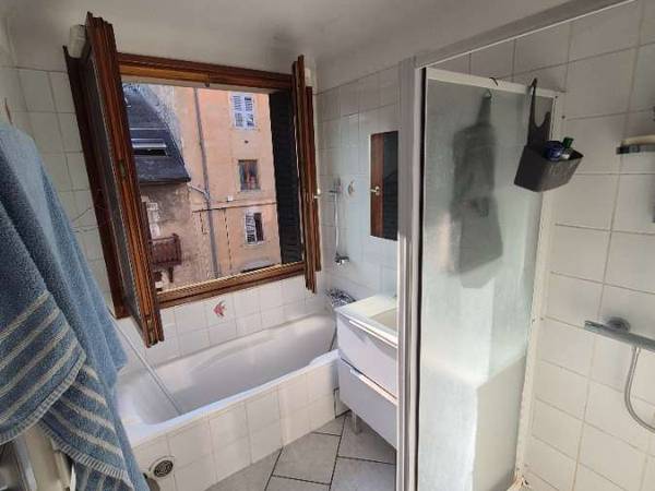Colocation / Appartement 5 pièces de 76 m², Chambéry, Faubourg Reclus / Photo 2