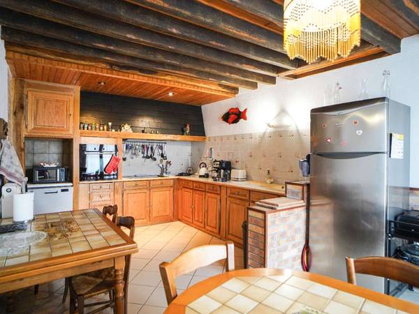 Colocation / Maison 7 pièces de 240 m², Thury, Rue des Faubourgs / Photo 4