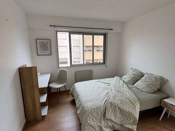 Colocation / Appartement 5 pièces de 90 m², Pau, Boulevard de la Paix / Photo 9