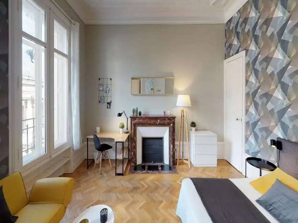 Flatsharing / 8-bedroom flat · 143 m², Bordeaux, Rue Vital Carles / Photo 2