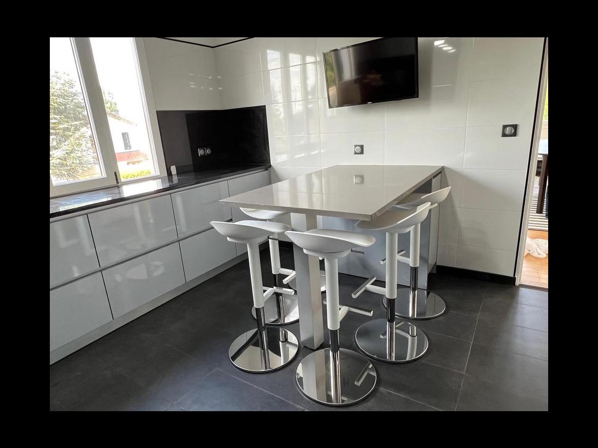 Maison 7 pièces de 150 m² à Neuilly-Plaisance | Colocation | 790€/mois